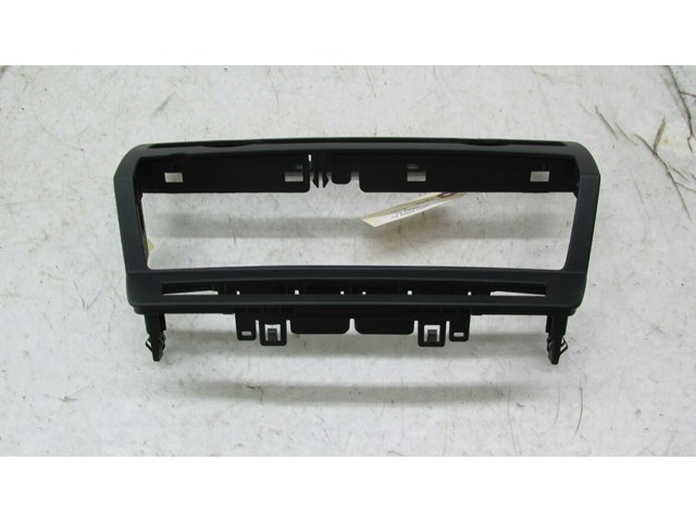  2007-2010 BMW X5 E70 OEM CENTER DASH RADIO CLIMATE CONTROL TRIM SURROUND  