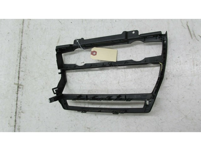  2007-2010 BMW X5 E70 OEM CENTER DASH RADIO CLIMATE CONTROL TRIM SURROUND  