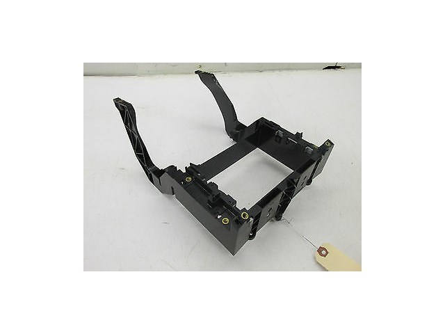 2003-2005 MERCEDES BENZ E320 W211 OEM RADIO CD CHANGER HOLDER FRAME BEZEL CAGE