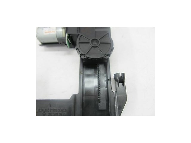 2006-2009 MERCEDES CLS500 W219 OEM RIGHT FRONT PASSENGER'S SEAT HEADREST MOTOR