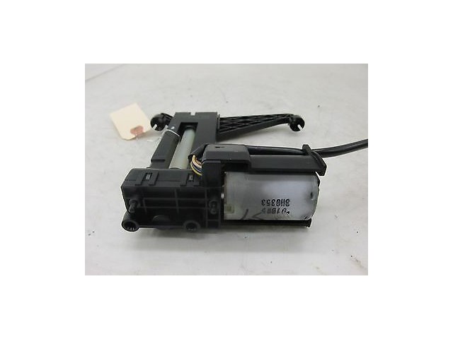 2004-2007 BMW 530i E60 OEM LEFT FRONT DRIVERS SIDE SEAT HEADREST ADJUST MOTOR #2