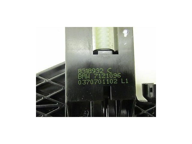 2004-2007 BMW 530i E60 OEM LEFT FRONT DRIVERS SIDE SEAT HEADREST ADJUST MOTOR #2