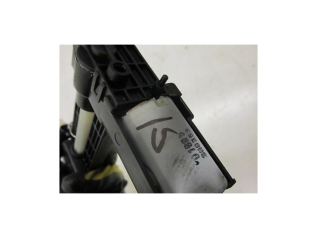 2004-2007 BMW 530i E60 OEM LEFT FRONT DRIVERS SIDE SEAT HEADREST ADJUST MOTOR #2