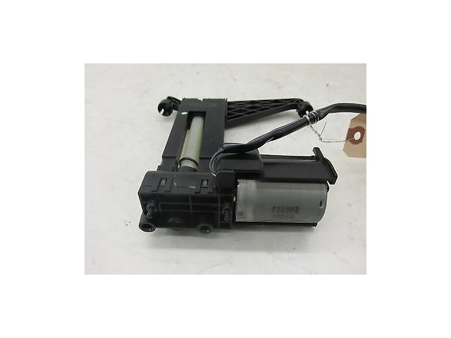 2004-2007 BMW 530i E60 OEM RIGHT FRONT PASSENGER'S SEAT HEADREST ADJUST MOTOR #2