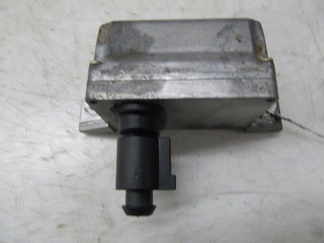 2004-2007 VOLKSWAGEN TOUAREG OEM YAW RATE CONTROL SENSOR 7E0907652A