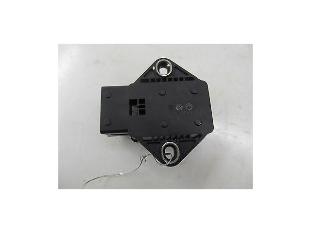 2003-2004 INFINITI G35 COUPE OEM TRACTION STABILITY CONTROL YAW TURN RATE SENSOR