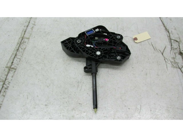 2013-2017 CADILLAC XTS OEM CENTER CONSOLE SHIFTER GEAR SELECTOR   