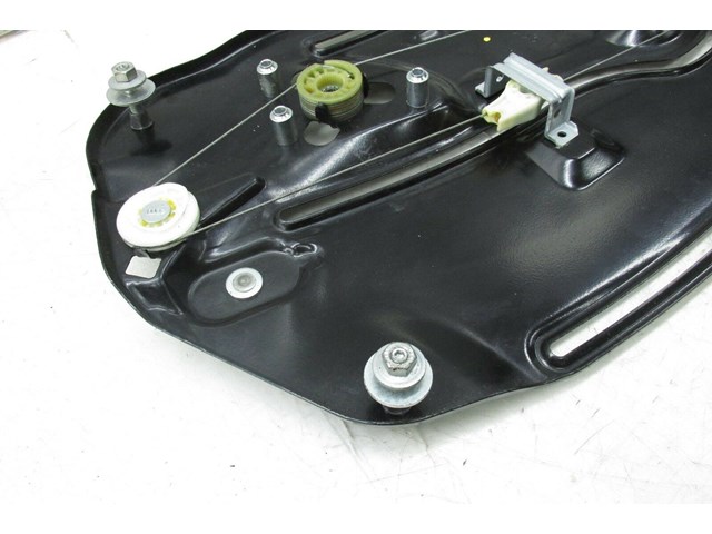 2006-2013 VOLVO C70 T5 OEM CONVERTIBLE LEFT REAR  QUARTER WINDOW REGULATOR