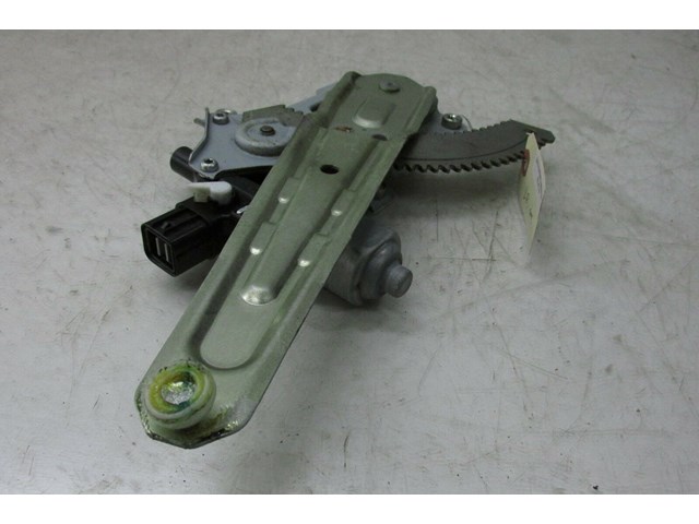 2010-2014 SUBARU IMPREZA OEM LEFT SIDE REAR DOOR WINDOW REGULATOR W/MOTOR