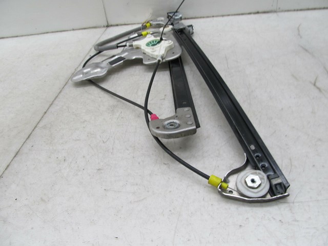 2003-2006 RANGE ROVER HSE OEM RIGHT FRONT DOOR WINDOW REGULATOR ASSEMBLY 