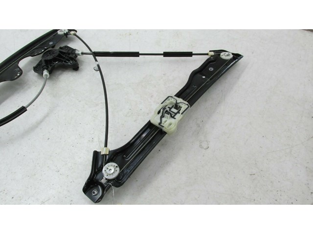 2017-2019 BUICK LACROSSE OEM LEFT FRONT DOOR WINDOW REGULATOR 