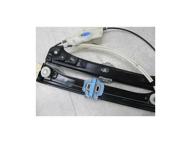 2007-2009 MERCEDES S600 W221 OEM RIGHT FRONT DOOR WINDOW REGULATOR