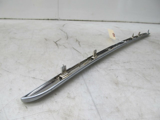 2007-2012 MERCEDES GL450 X164 OEM RIGHT FRONT CENTER CONSOLE TRIM 