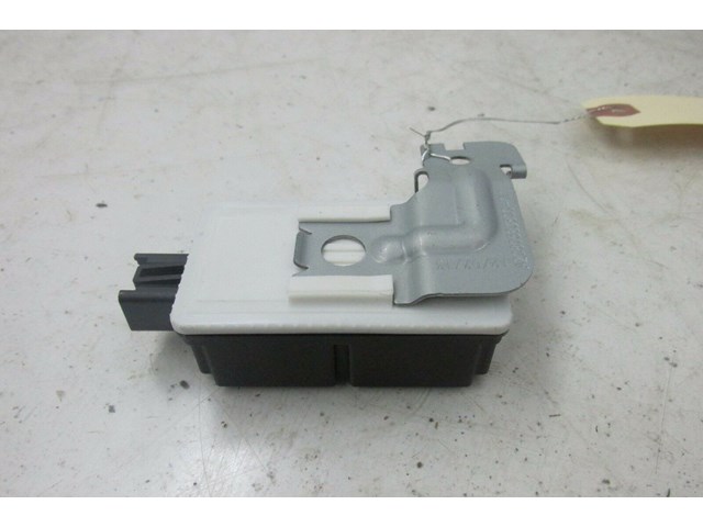 2014-2016 INFINITI Q50 OEM RIGHT FRONT KEY LESS ENTRY CONTROL MODULE 
