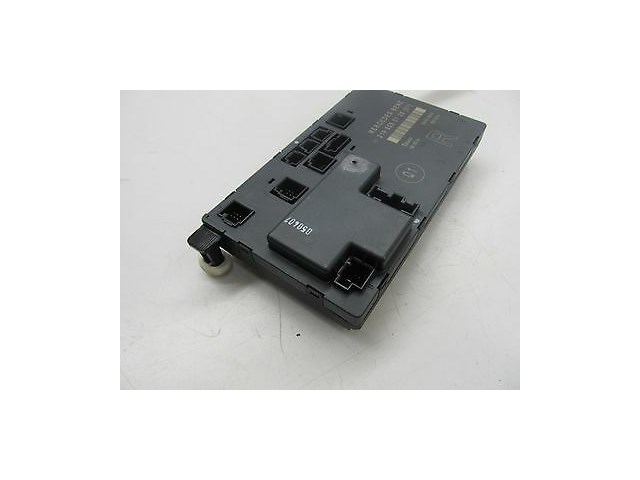2006-2009 MERCEDES CLS500 W219 OEM RIGHT FRONT PASSENGER DOOR CONTROL MODULE