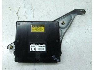 O2001-2006 LEXUS LS430 OEM LEFT FRONT DASH ABS TRACTION CONTROL MODULE 
