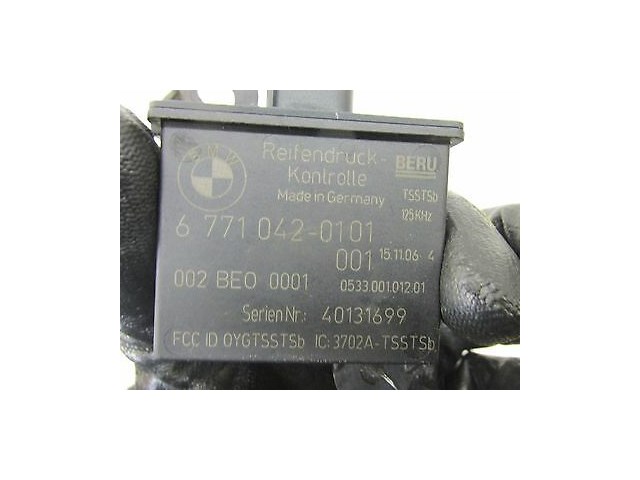 2006-2007 BMW 530I E60 OEM RIGHT REAR RDC TIRE PRESSURE TRANSMITTER MODULE UNIT