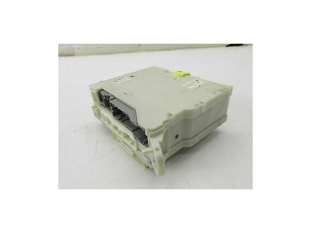 2006-2008 LEXUS IS250 XE20 OEM RIGHT FRONT UNDER DASH JUNCTION FUSE RELAY MODULE