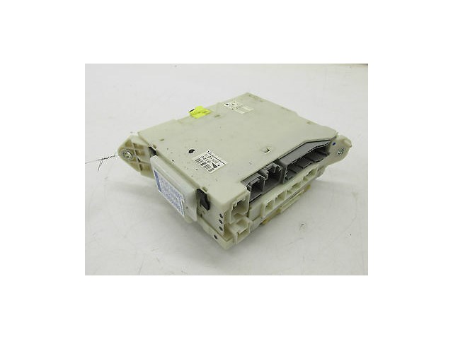 2006-2008 LEXUS IS250 XE20 OEM RIGHT FRONT UNDER DASH JUNCTION FUSE RELAY MODULE
