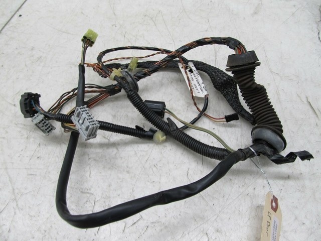 2003-2004 LAND ROVER DISCOVERY OEM LEFT FRONT DOOR WIRING HARNESS 