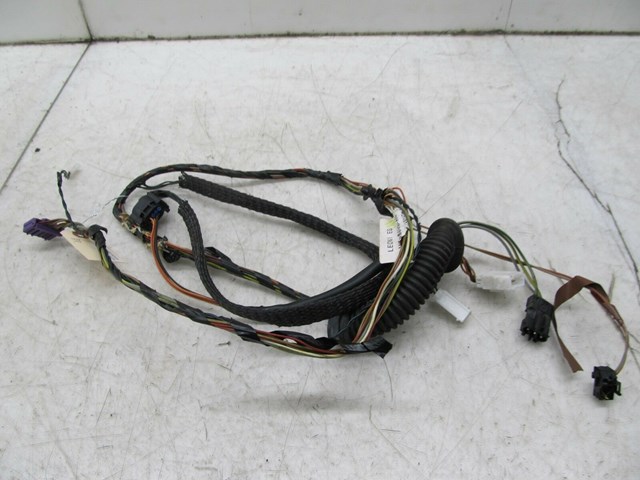 2003-2004 LAND ROVER DISCOVERY OEM RIGHT REAR DOOR WIRING HARNESS 