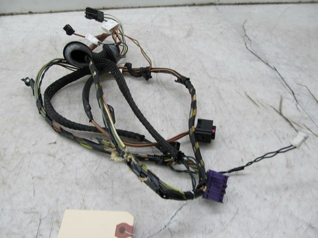 2003-2004 LAND ROVER DISCOVERY OEM RIGHT REAR DOOR WIRING HARNESS 