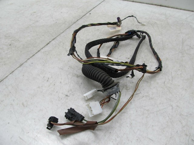 2003-2004 LAND ROVER DISCOVERY OEM RIGHT REAR DOOR WIRING HARNESS 