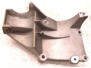 2004-2007 VOLKSWAGEN TOUAREG OEM FRONT COMPRESSOR/POWER STEERING SUPPORT BRACKET