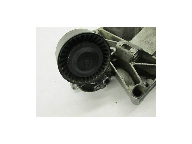 2004-2006 BMW X3 E83 OEM CLIMATE COMPRESSOR SUPPORTING BRACKET DRIVE BELT PULLEY