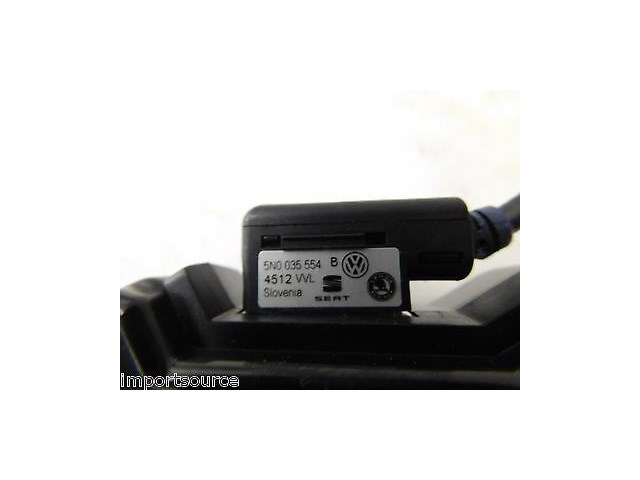 2012-2015 VOLKSWAGEN BEETLE A5 OEM MEDIA INTERFACE CONNECTOR MODULE 5N0035342F