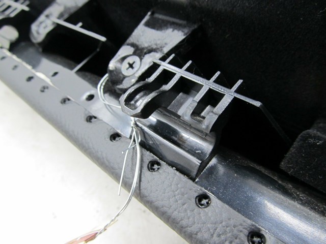 2009-2016 INFINITI FX35 QX70 OEM RIGHT FRONT DASH GLOVE BOX COMPARTMENT BLACK