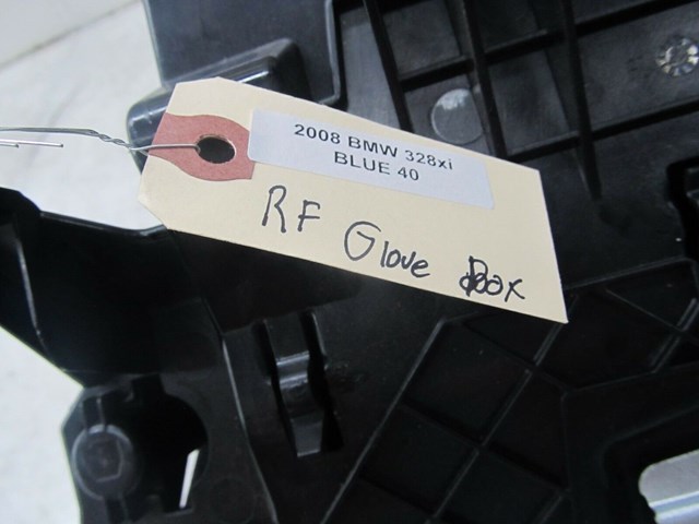 2007-2010 BMW 328xi E90 OEM RIGHT FRONT PASSENGERS SIDE GLOVE BOX 5116 7 075 4
