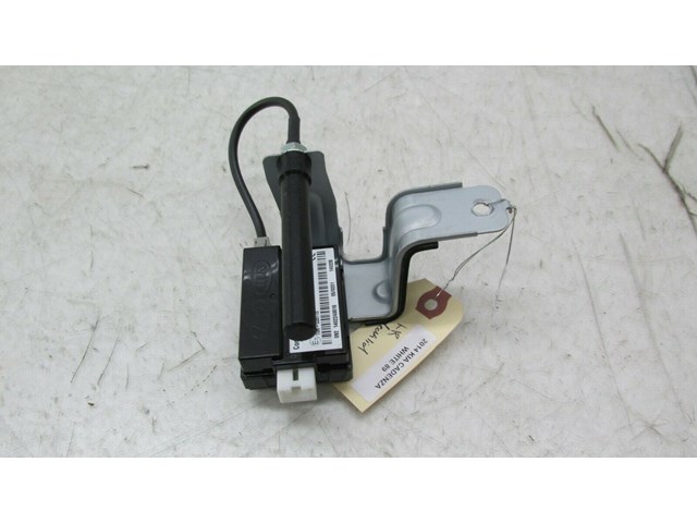  2014-2016 KIA CADENZA OEM REAR DECKLID KEYLESS ENTRY RECEIVER ASSEMBLY 