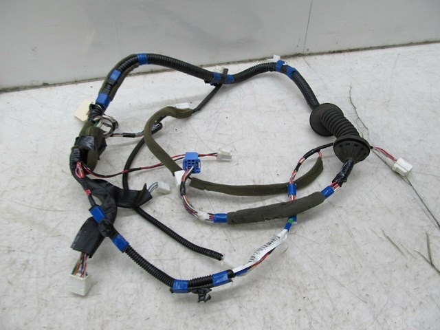  2004-2009 LEXUS RX350 RX330 OEM RIGHT FRONT DOOR WIRING HARNESS 