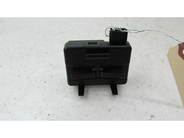 2017-2019 BUICK LACROSSE OEM KEYLESS ENTRY RECEIVER MODULE 13595511     