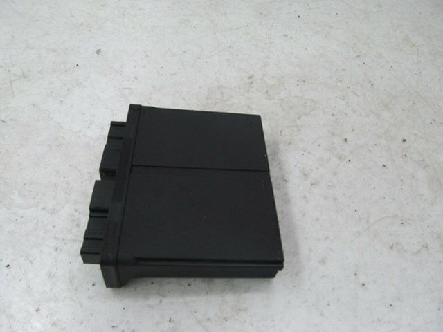 2013-2017 CADILLAC XTS OEM RIGHT FRONT PASSENGER SIDE KEYLESS ENTRY MODULE