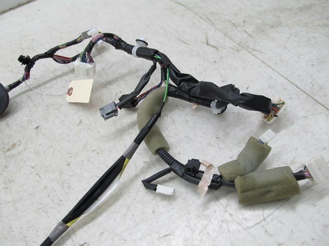   2001-2006 LEXUS LS430 OEM LEFT FRONT DOOR WIRING HARNESS 82152 50240
