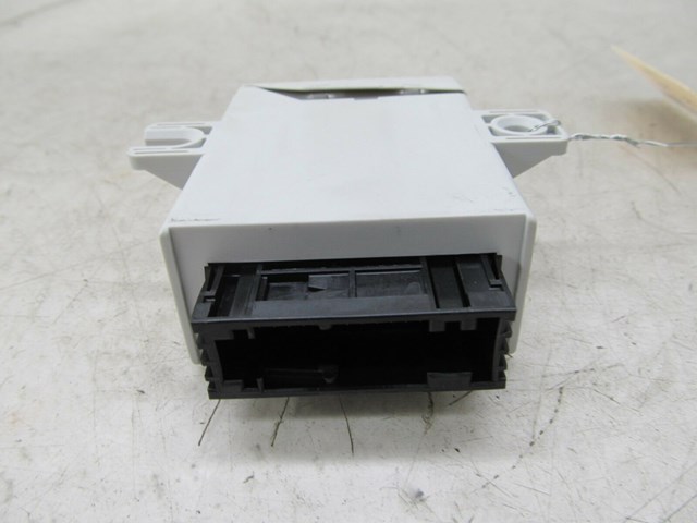 2005-2008 AUDI A6 C6 OEM RIGHT FRONT TPS TIRE PRESSURE SENSOR MONITOR MODULE 