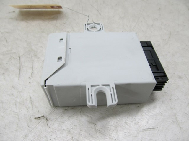 2005-2008 AUDI A6 C6 OEM RIGHT FRONT TPS TIRE PRESSURE SENSOR MONITOR MODULE 