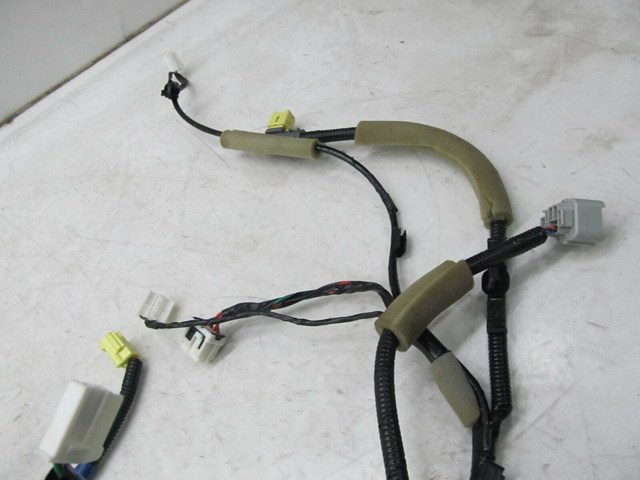 2010-2014 SUBARU IMPREZA OEM RIGHT FRONT PASSENGER DOOR WIRING HARNESS 