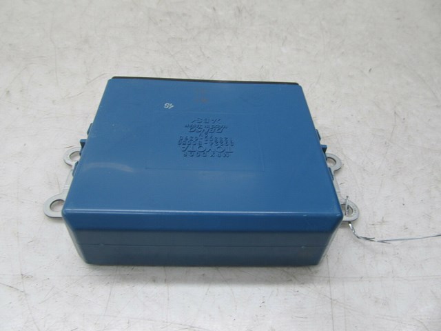 2001-2006 LEXUS LS430 OEM RIGHT REAR DOOR MULTIPLEX MODULE