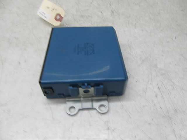2001-2006 LEXUS LS430 OEM LEFT REAR DOOR MULTIPLEX MODULE