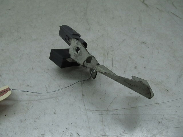 2001-2006 LEXUS LS430 OEM FRONT ELECTRICAL NOISE FILTER RELAY MODULE 