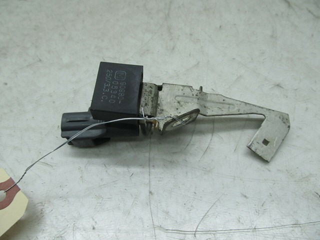 2001-2006 LEXUS LS430 OEM FRONT ELECTRICAL NOISE FILTER RELAY MODULE 