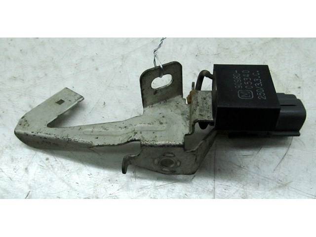 2001-2006 LEXUS LS430 OEM FRONT ELECTRICAL NOISE FILTER RELAY MODULE 