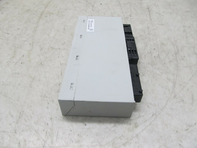 O2-O6 BMW M3 E46 COUPE OEM RIGHT FRONT BCM BODY CONTROL MODULE 