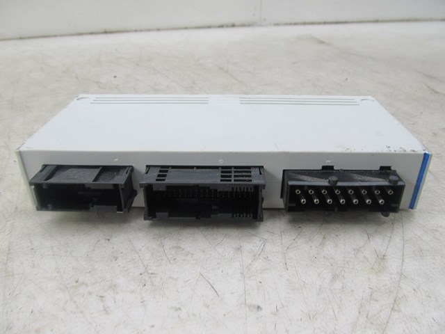 O2-O6 BMW M3 E46 COUPE OEM RIGHT FRONT BCM BODY CONTROL MODULE 
