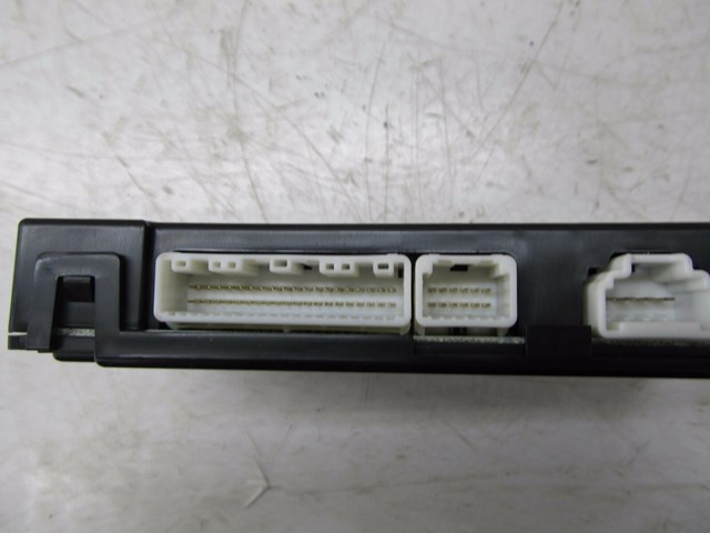 2014-2016 INFINITI Q50 OEM TEMPERATURE CONTROL MODULE 27760 4HD0A