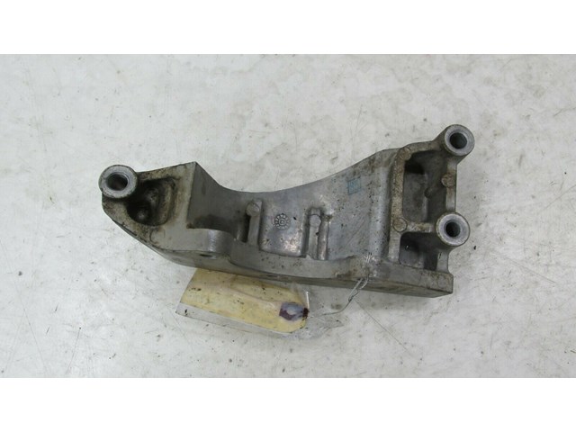 2011-2018 DODGE JOURNEY OEM 3.6L POWER STEERING PUMP MOUNT BRACKET   