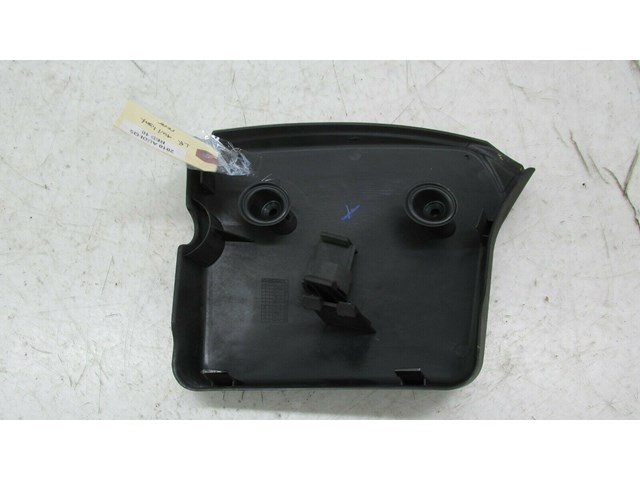 2009-2012 AUDI Q5 8R OEM LEFT REAR INNER TAIL LIGHT COVER TRIM 